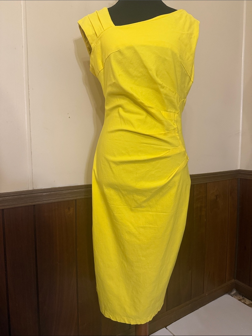 MUXXN Bright Yellow Ruched Sheath Midi Dress Size L